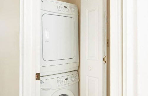 Delightful North End Apt 2BR 2BA Laundry - Foto 10