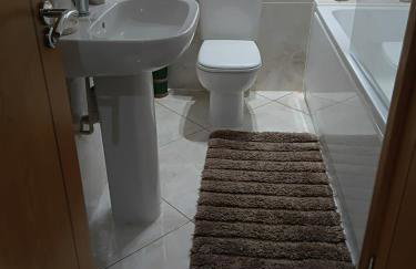 Modern Town Centre 2 Story 2 Bedroom Apartment - Foto 18