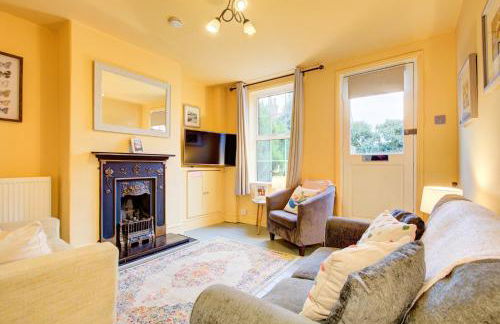 Cosy Cottage, Fireplace, Fenced Garden, Pets - Foto 7