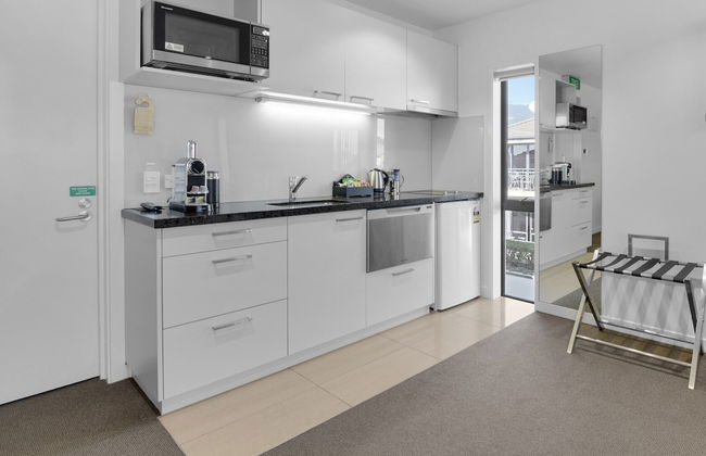 DeLorenzo's Studio Apartments - Foto 34