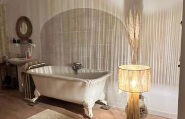 Chambre 35 m2 spacieuse calme avec piscine Sud Charente - Foto 9