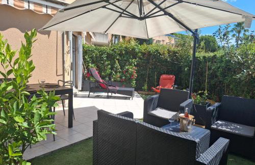 Lovely apartment with private garden and a swimming-pool - Foto 3