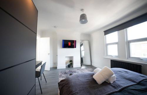 3BR Home Gem - sleeps 9 - Netflix - Near O2 & Greenwich Park - Foto 48