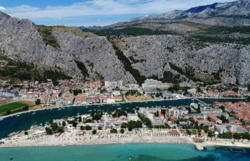 Apartman Gusar -top position, close to the center and the beach, fully equipped - Foto 15