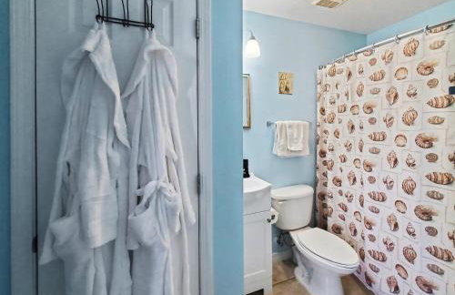 Navarre Beach Landing - Beach Gear Included - Walk to Beach - Sunset Views - Foto 34