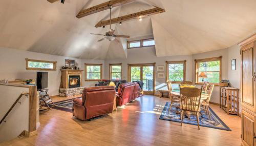 Hot Tub, Sauna, Fireplace, Dock! Lake Honor Cabin - Foto 4