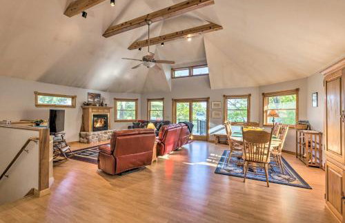 Hot Tub, Sauna, Fireplace, Dock! Lake Honor Cabin - Foto 4