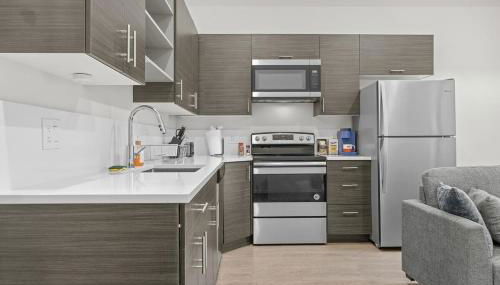 Luxury Condo l DT l Playhouse Square l Sofa Bed - Foto 2