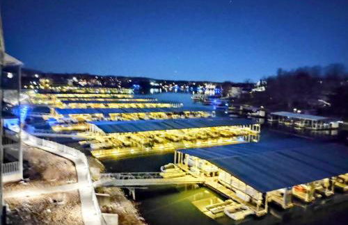 B Lakefront! Remodeled, Boat Slip, Patio Views, Pool, Boat Ramp, WIFI - Foto 40