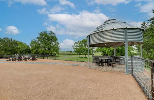 Sip, Fish and Relax Fireside Serene Schulenburg Gem - Foto 28