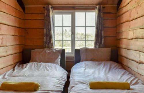 Brook Lodge - Photo 16