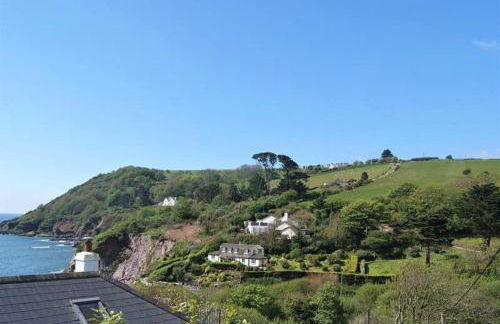 Cosy Beachfront Retreat with Stunning Sea Views and free Parking - Foto 2