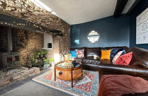 The Nook- A Rustic Cottage in a Beautiful Village. - Photo 4