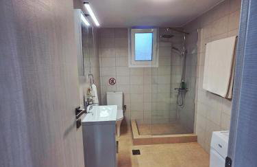 Hidden Gem 2BR Apartment Loutraki - Foto 15