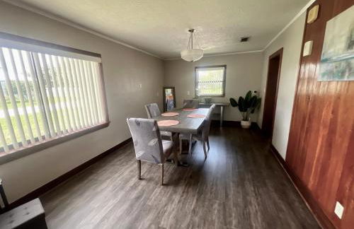 Spacious Lake Retreat for Families - Foto 31