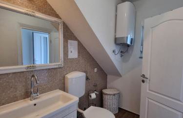 Zekic Family Apartments with Large Garden & Private Parking Quiet Area Lopar - Foto 17