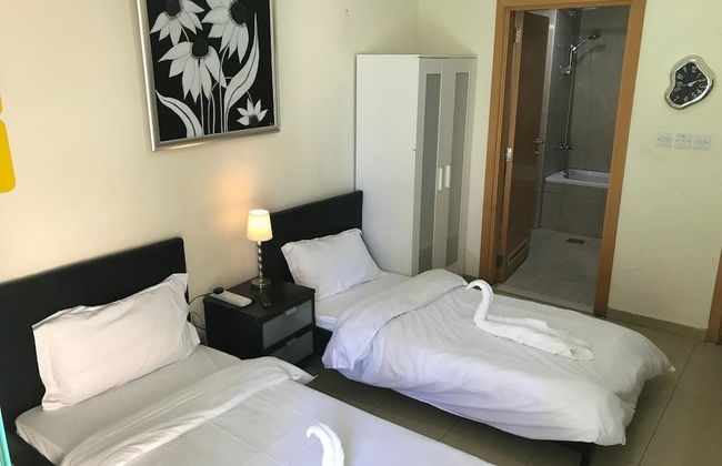 Marina Crown Tower - Photo 14