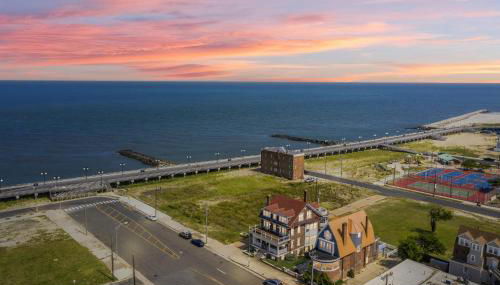 Grand Historic 8BR 6 5BA Mansion Waterfront Decks - Foto 5