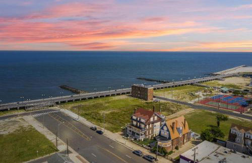 Grand Historic 8BR 6 5BA Mansion Waterfront Decks - Foto 5