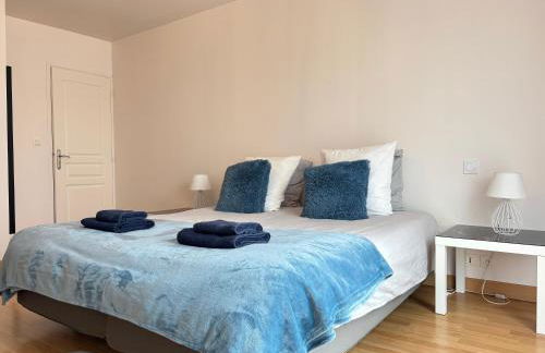 La clé des champs Maison plain pied lumineuse bien équipée, séjour spacieux, belle terrasse aménagée, garage, grand jardin clos, parking, près de Bayeux et Omaha Beach, chiens bienvenus - Foto 27