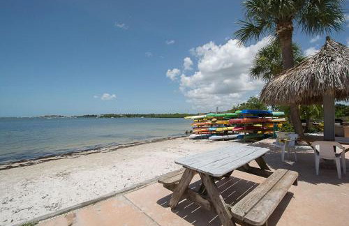 Affordable Two Bedroom Tropical Condo - Private Beach, Pools, Hot Tub - Foto 54