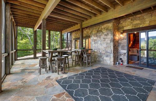 Copperline Lodge - Luxury Creekside Retreat - Creekside Views, Hot Tub, Game Room, Outdoor Fireplaces, Chef Kitchen, Fire Pit - - Foto 55