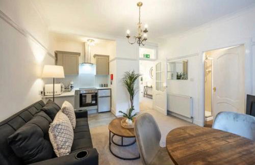 Coastal Nest - Cosy flat in Irvine town centre - 5 minute drive from beach - Foto 1