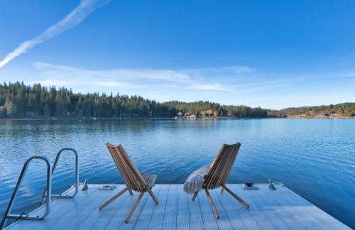 Lakefront Villa with 180 degree view private dock and boats - Foto 2