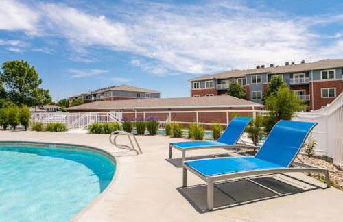 BEAUTIFUL COZY CONDO with POOLS/GYM-SELF CHECK-IN - Foto 12