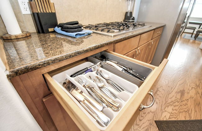 Lux Galleria Home-5BR Roof Deck - Foto 18