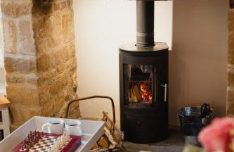 Rose End Cottage, a Luxury Getaway - Photo 8