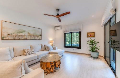 Villa in Marbella with golf views - Photo 31