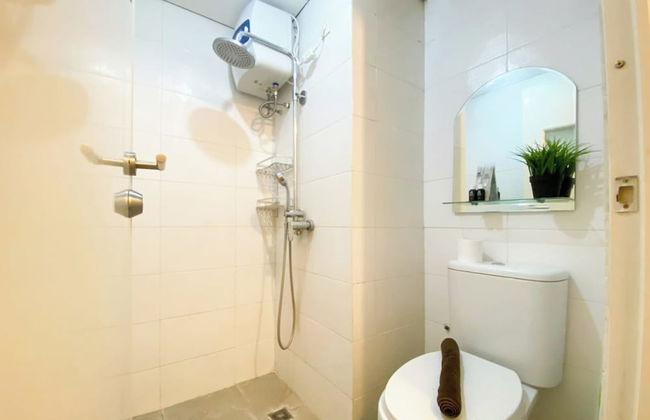 Good And Homey Studio At Candiland Apartment - Photo 7