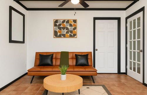 Spacious 4BR House Sleeps 9 Outdoor Lounge with Fire Pit plus Games - Foto 62