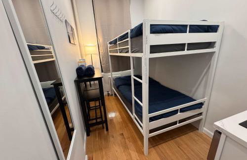 Room with Kitchen in Chelsea - Shared Bathroom - 3rd Floor Walk-UP - Foto 1