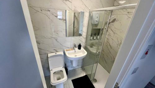 2 Bed Preston City Centre - Sleeps 4 with 1 Free Parking Space - Foto 5