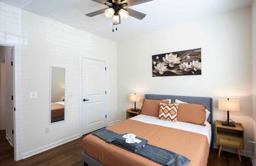 4 Min to Downtown - En-Suite Bath - Washer and Dryer - Foto 29