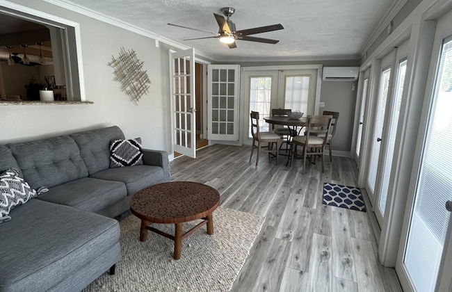 Kiss the Wave - Spacious 4BR 3BA w Pool hot tub - Foto 61