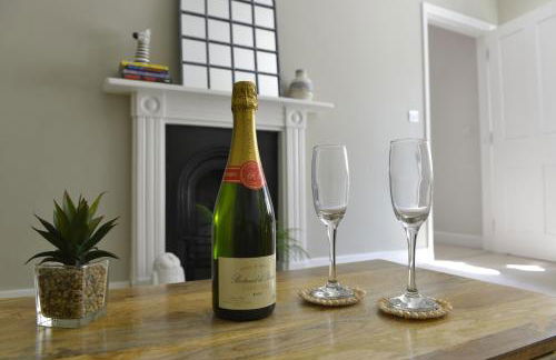 Old Green Chambers spacious town centre apartment with free parking! - Foto 6