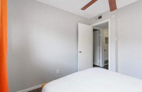 Mins 2 Downtown - King Bed - Private Stays - Foto 18