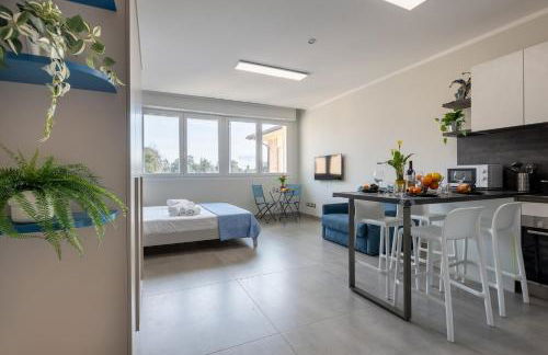 GuestHost -Seaside Studio with Swimming Pool and Parking - Foto 10