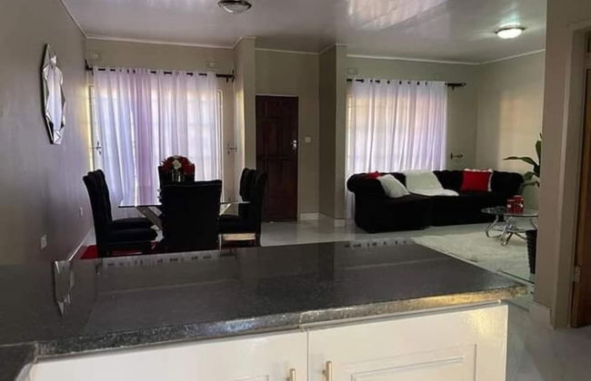 Spacious and Harmonious 2 Bedroomed Apartment - Foto 17