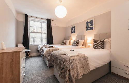 BEST PRICE! Perfect Gunwharf Accommodation - 5 single beds or Kingsize FREE PARKING - Foto 40