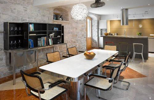 Private luxury Villa del Mar on Solta for up to 10 persons, heated pool, free parking, next to sea! FREE Kajak & Mountainbikes, GREAT living area & privacy! - Foto 22