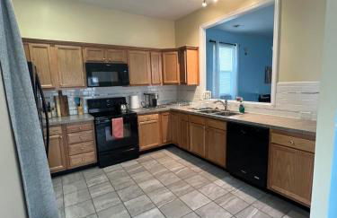 Charming home in heart of St Joseph 30 Plus days - Foto 22