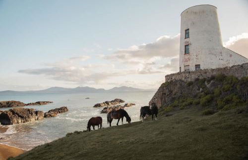 Luxurious Manor House with Sea Views - Sleeps 10 - Photo 49