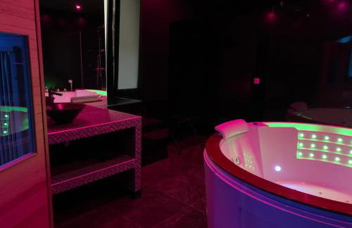 La Suite Marylin, Loft de 90m2 avec Sauna et Jacuzzi - Foto 16