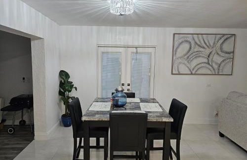 Sunny Goldie - Photo 13