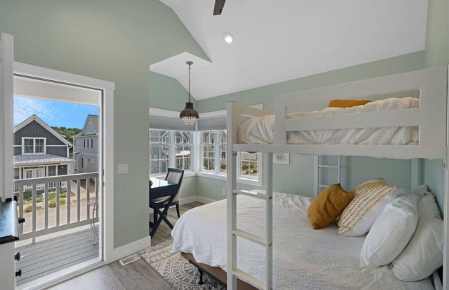 Hook, Wine, & Sinker - Photo 40