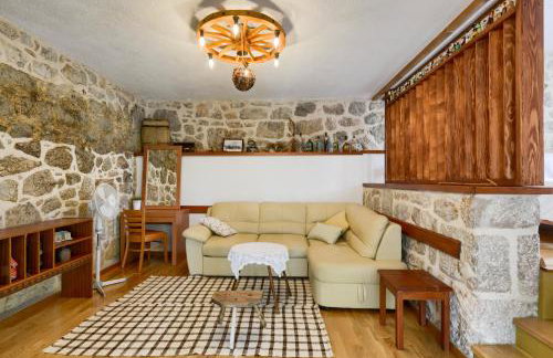 Traditional Stone House Adrian - Photo 19